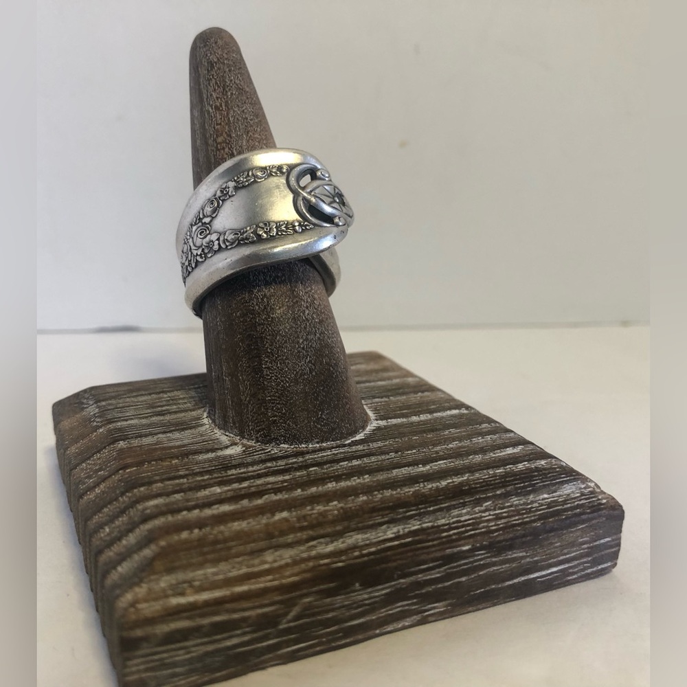 Vintage Waited For 1847 Rogers Bros Spoon Ring. Silver Plated, Size 8.5. Floral